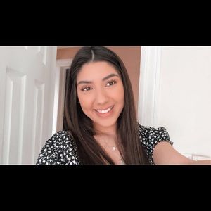 Meet your Posher, Noelia